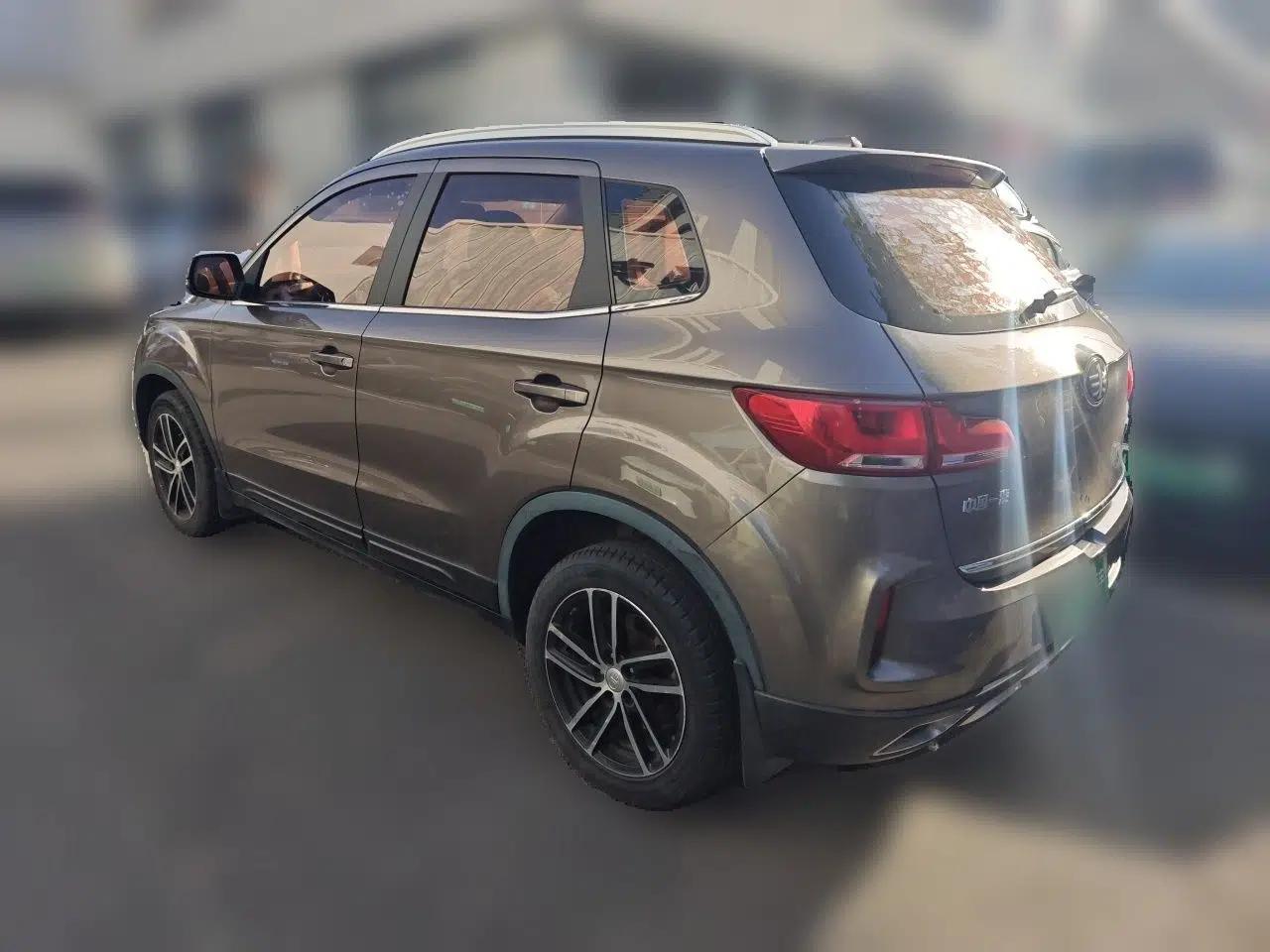 Bestune X40 2017 1.6L Manual Luxury Edition — миниатюра 4
