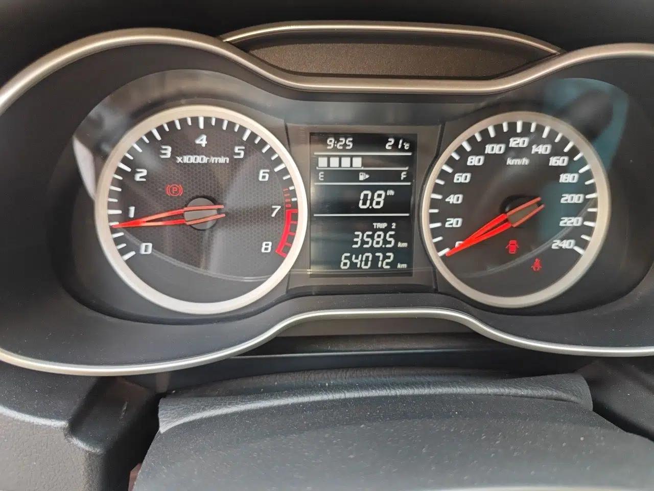 Bestune X40 2019 1.6L Manual Luxury Edition China VI — миниатюра 9