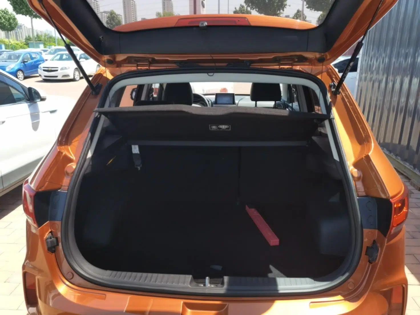 Bestune X40 2017 1.6L Automatic Luxury Model — миниатюра 22