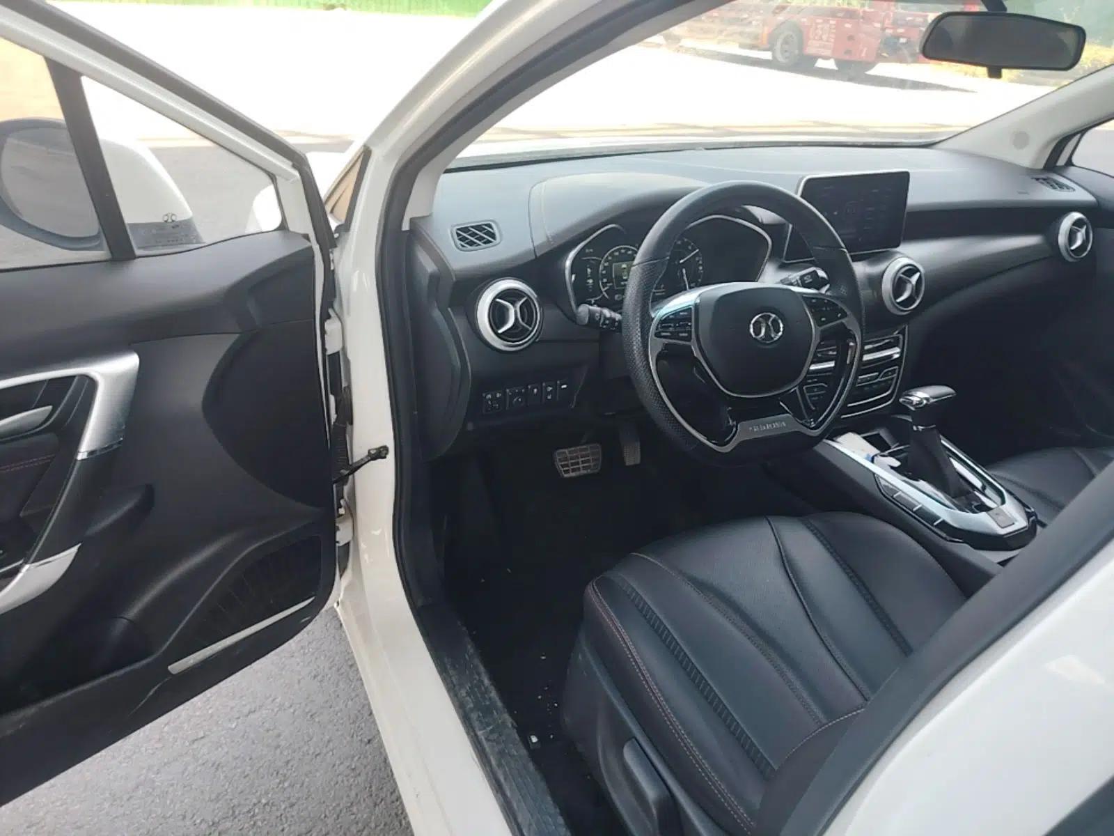 BAIC Senova D50 2019 1.5T CVT Prestige Edition China VI — миниатюра 19