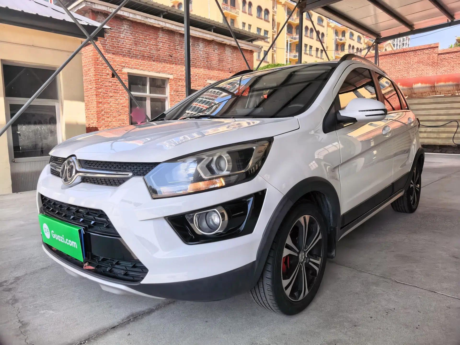 BAIC Senova X25 2015 1.5L Automatic Elite Model — миниатюра 1