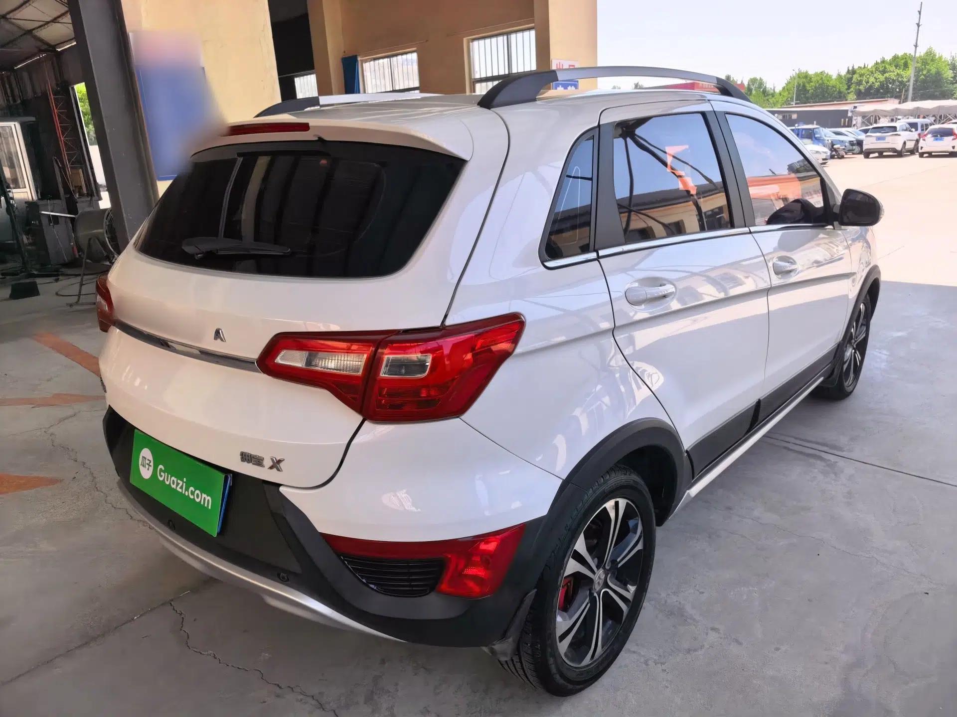 BAIC Senova X25 2015 1.5L Automatic Elite Model — миниатюра 4