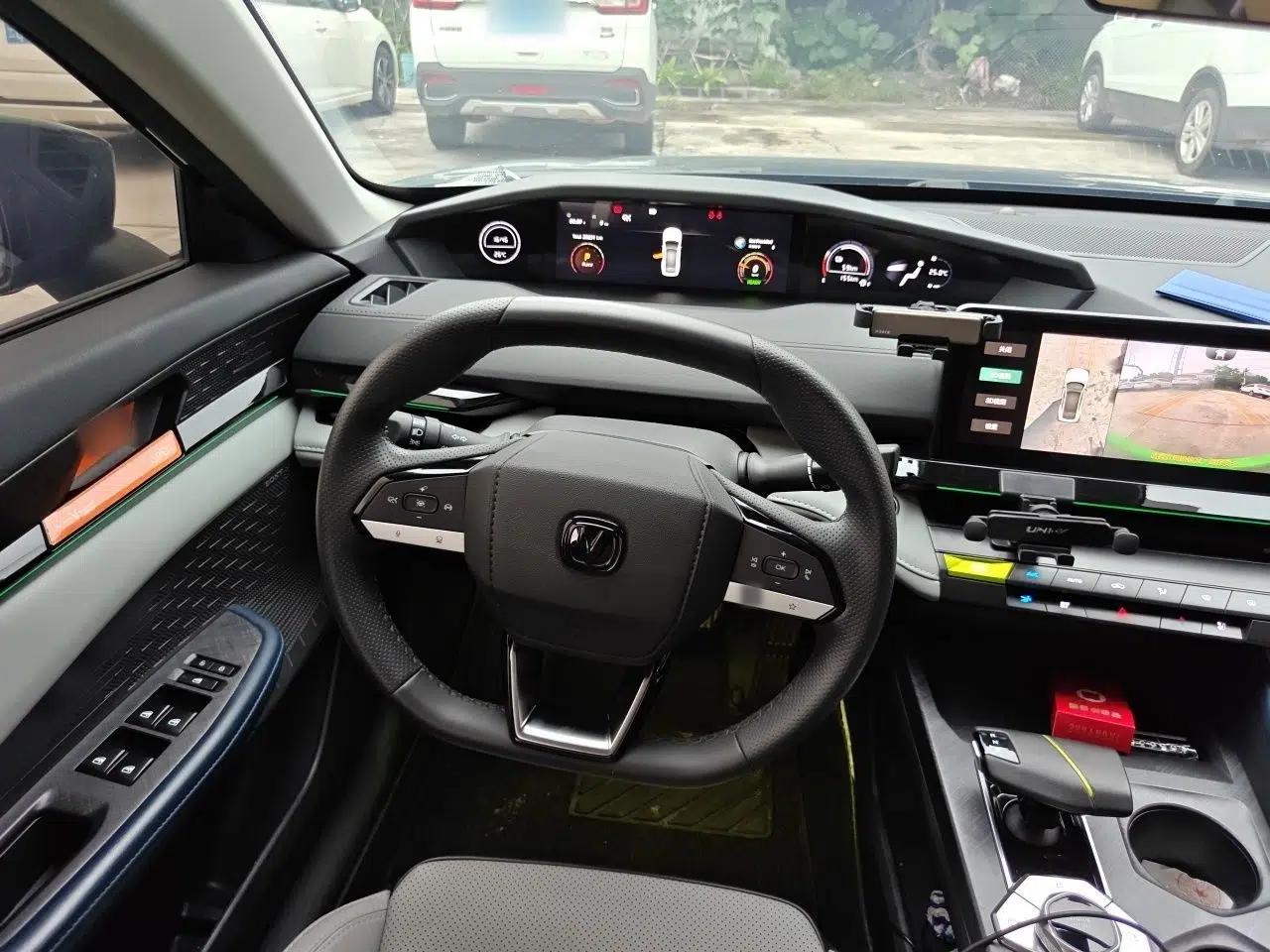 CHANGAN UNI-V iDD 2023 ZhiDian iDD 1.5T 113km ZhiKu Model — миниатюра 11