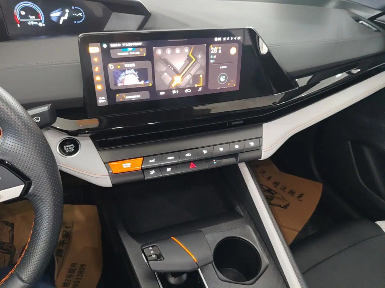 CHANGAN UNI-V iDD 2024 Blue Whale Smart Electric iDD 136km ZhiKu Model — миниатюра 16