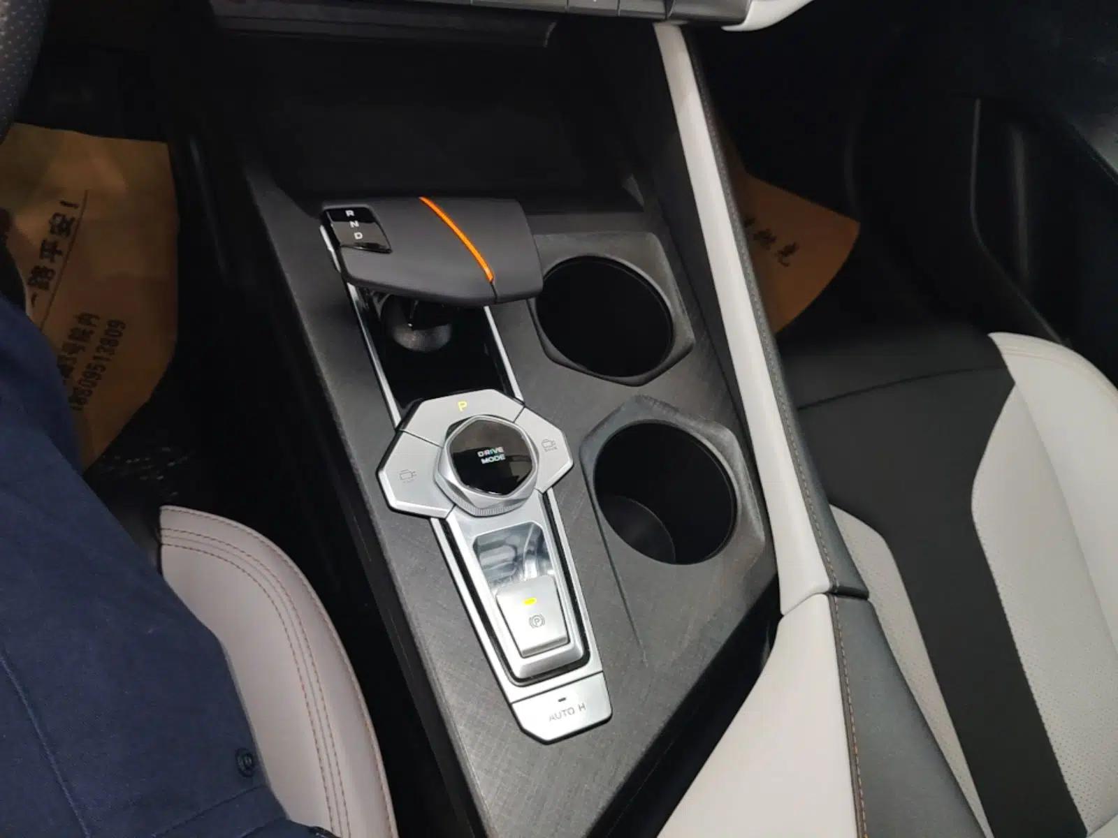 CHANGAN UNI-V iDD 2024 Blue Whale Smart Electric iDD 136km ZhiKu Model — миниатюра 17