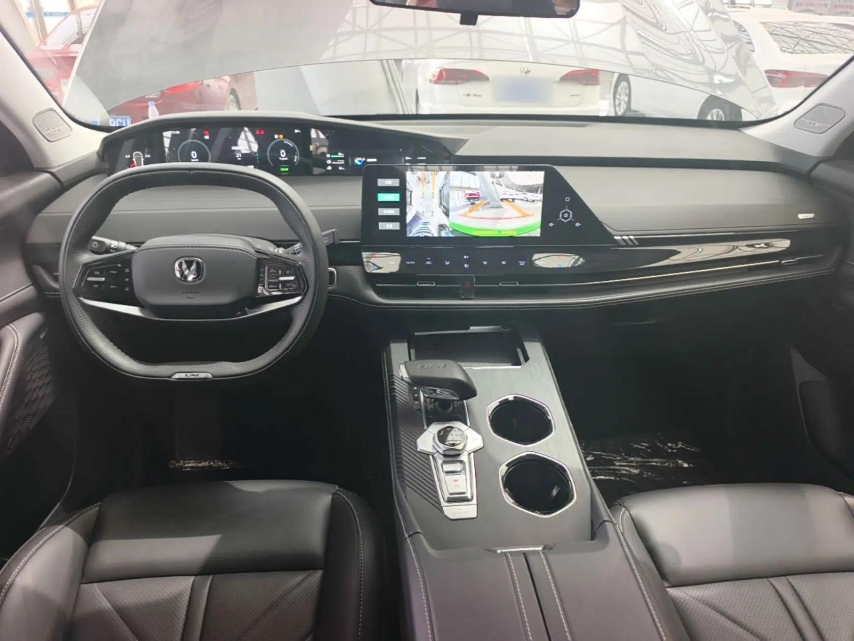 CHANGAN UNI-K iDD 2023 Zhidian iDD 1.5T 135km Smart & Fun Model — миниатюра 13