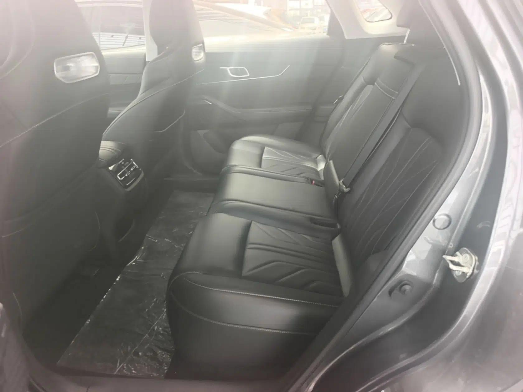 CHANGAN UNI-K iDD 2023 Zhidian iDD 1.5T 135km Smart & Fun Model — миниатюра 20