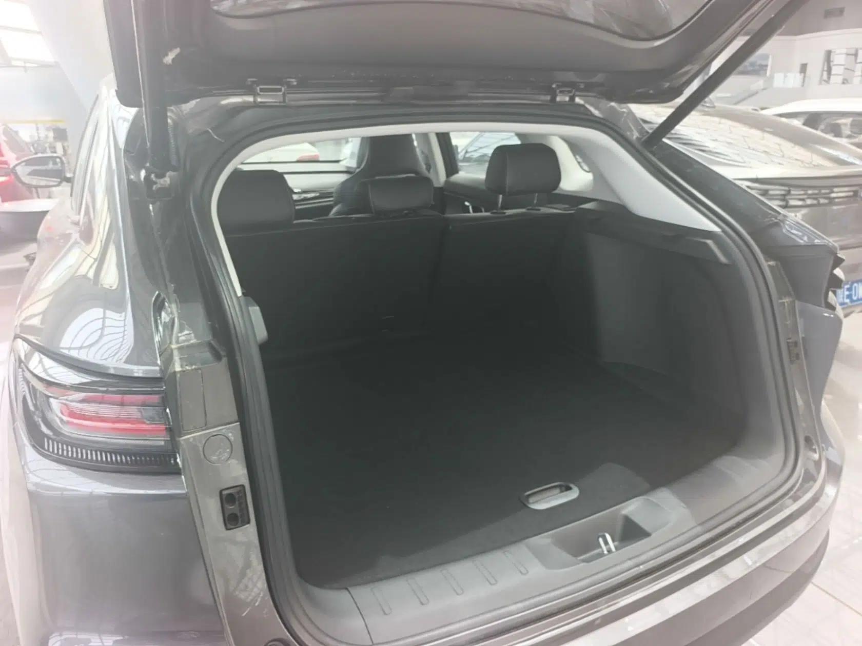 CHANGAN UNI-K iDD 2023 Zhidian iDD 1.5T 135km Smart & Fun Model — миниатюра 22