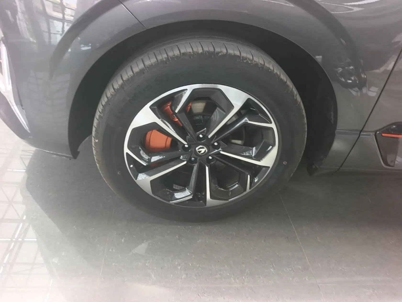 CHANGAN UNI-K iDD 2023 Zhidian iDD 1.5T 135km Smart & Fun Model — миниатюра 8