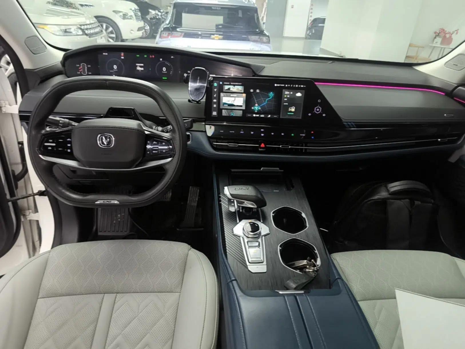 CHANGAN UNI-K iDD 2022 Blue Whale iDD 130km 1.5T Prestige Model — миниатюра 12