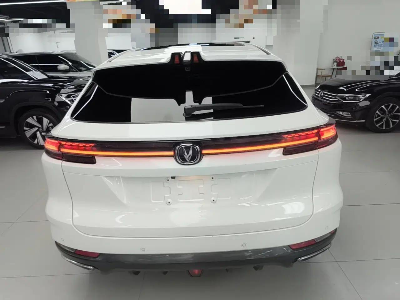 CHANGAN UNI-K iDD 2022 Blue Whale iDD 130km 1.5T Prestige Model — миниатюра 3