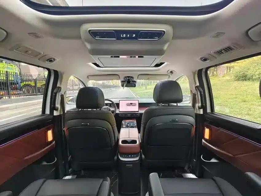 Trumpchi E8 New Energy 2024 Model 150km MAX+ — миниатюра 7