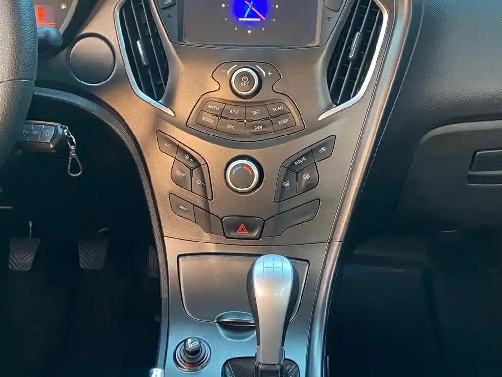 Trumpchi GA3 2013 1.6L Manual Elite Edition — миниатюра 11