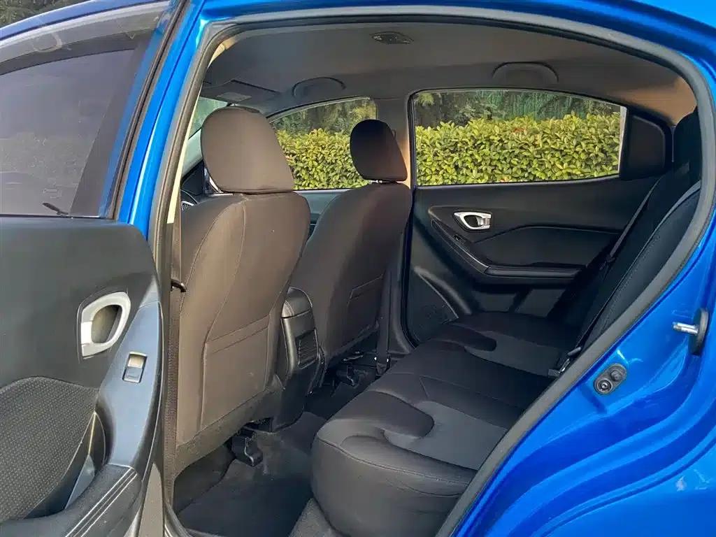 Trumpchi GA3 2013 1.6L Manual Elite Edition — миниатюра 5