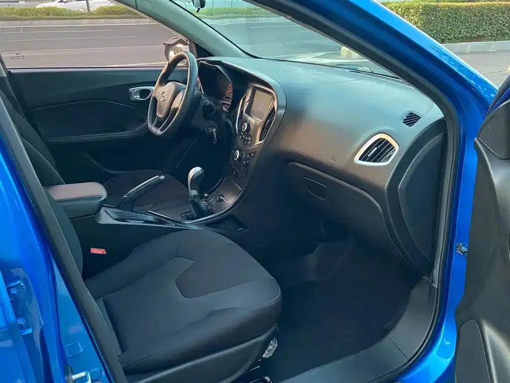 Trumpchi GA3 2013 1.6L Manual Elite Edition — миниатюра 6