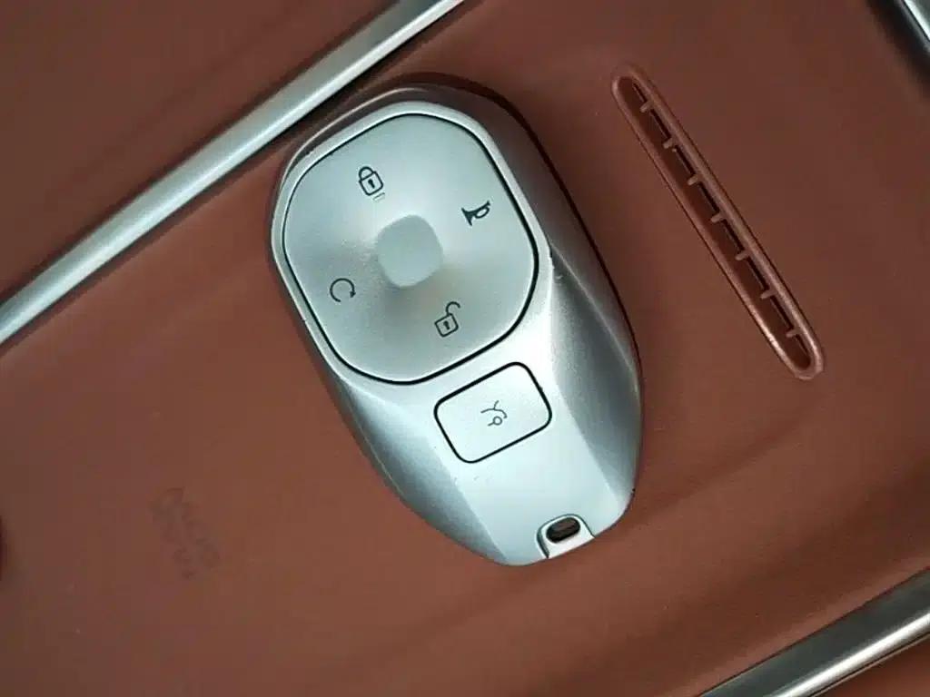 Trumpchi S9 2025 Model, Qiankun Ultra 6-Seater — миниатюра 9