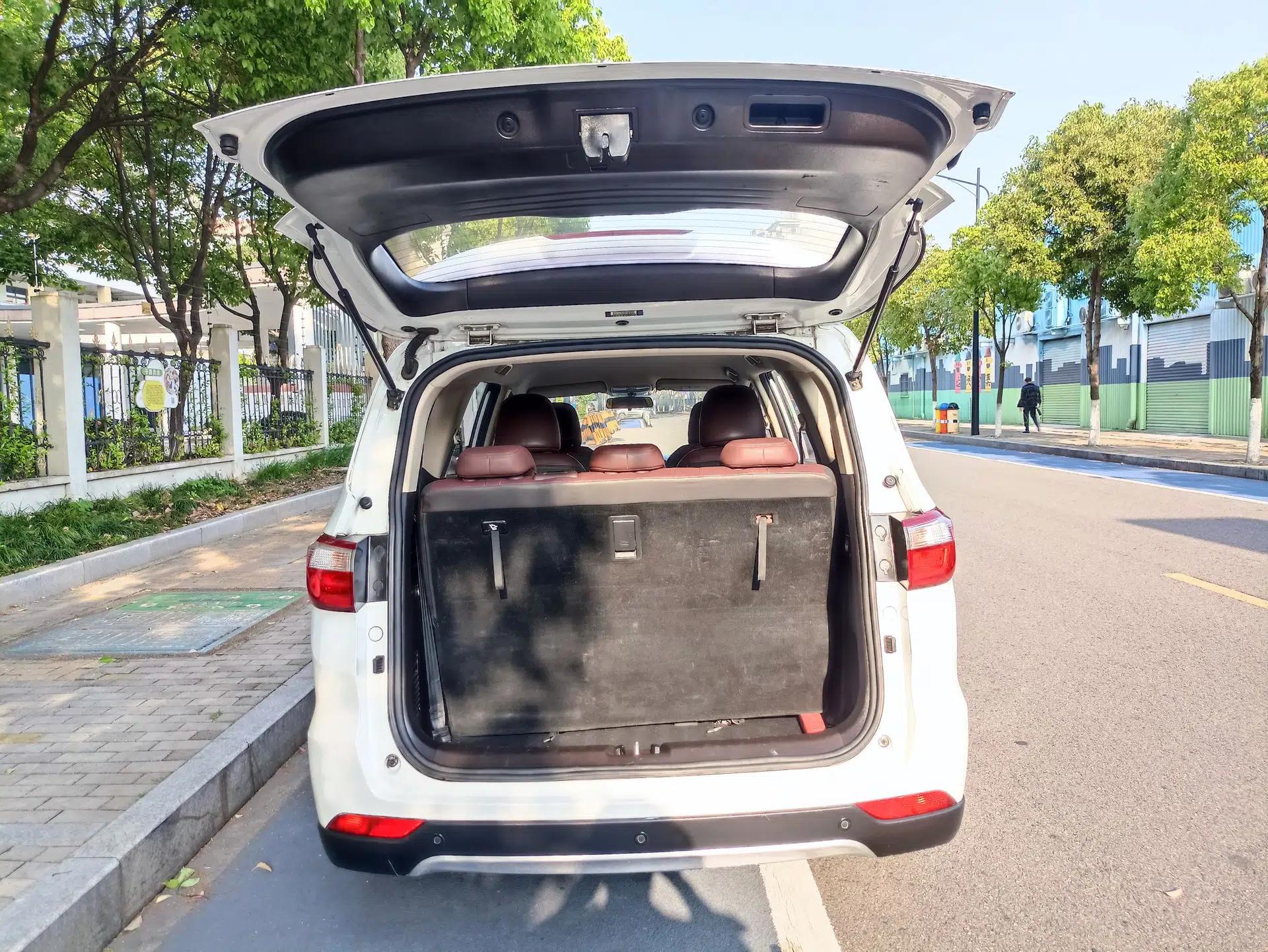 CHANGAN Lingxuan 2017 1.6L Manual Happiness Edition — миниатюра 14