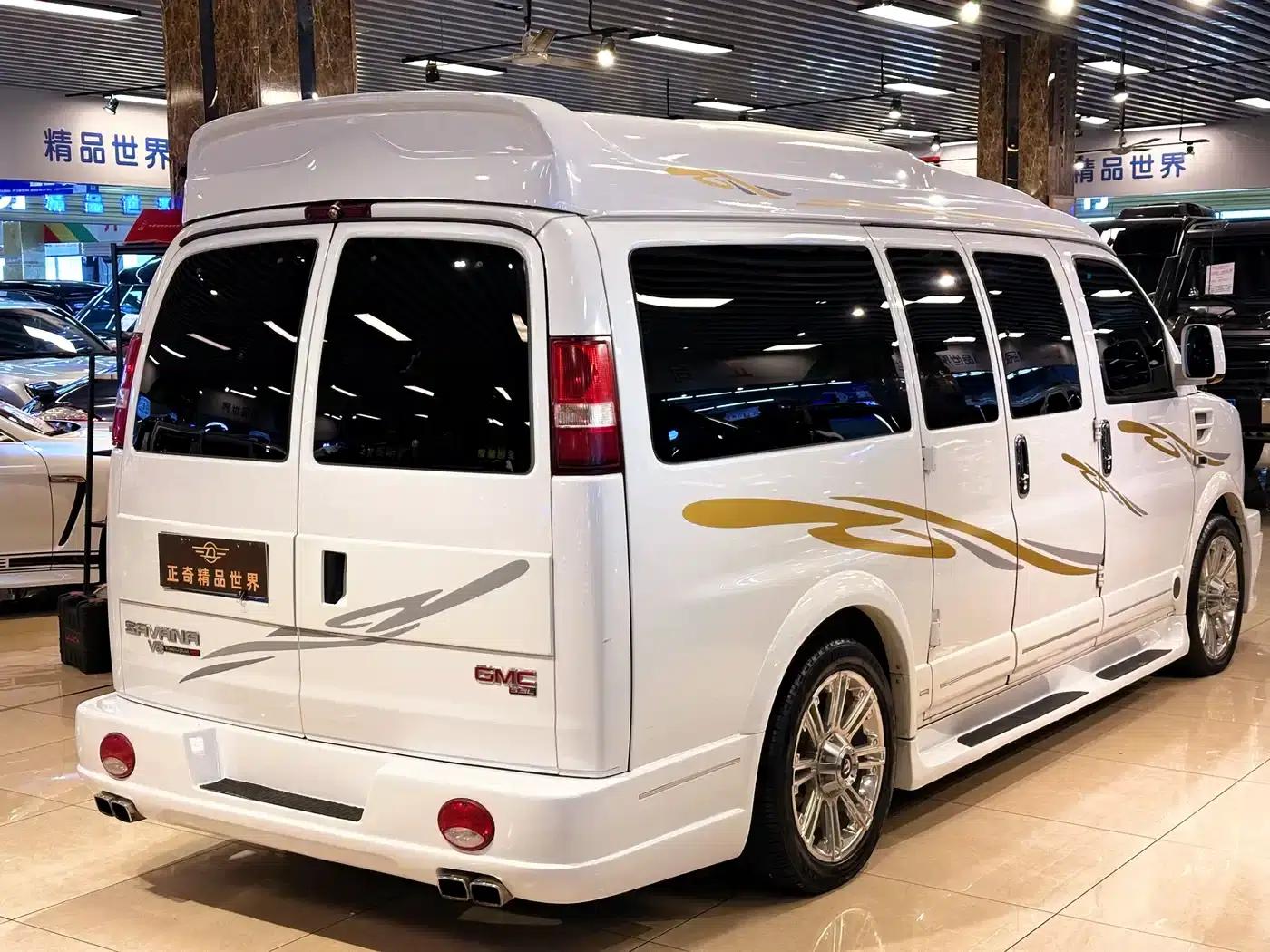 2016 SAVANA 5.3L G600S 4WD Elegant Edition — миниатюра 4