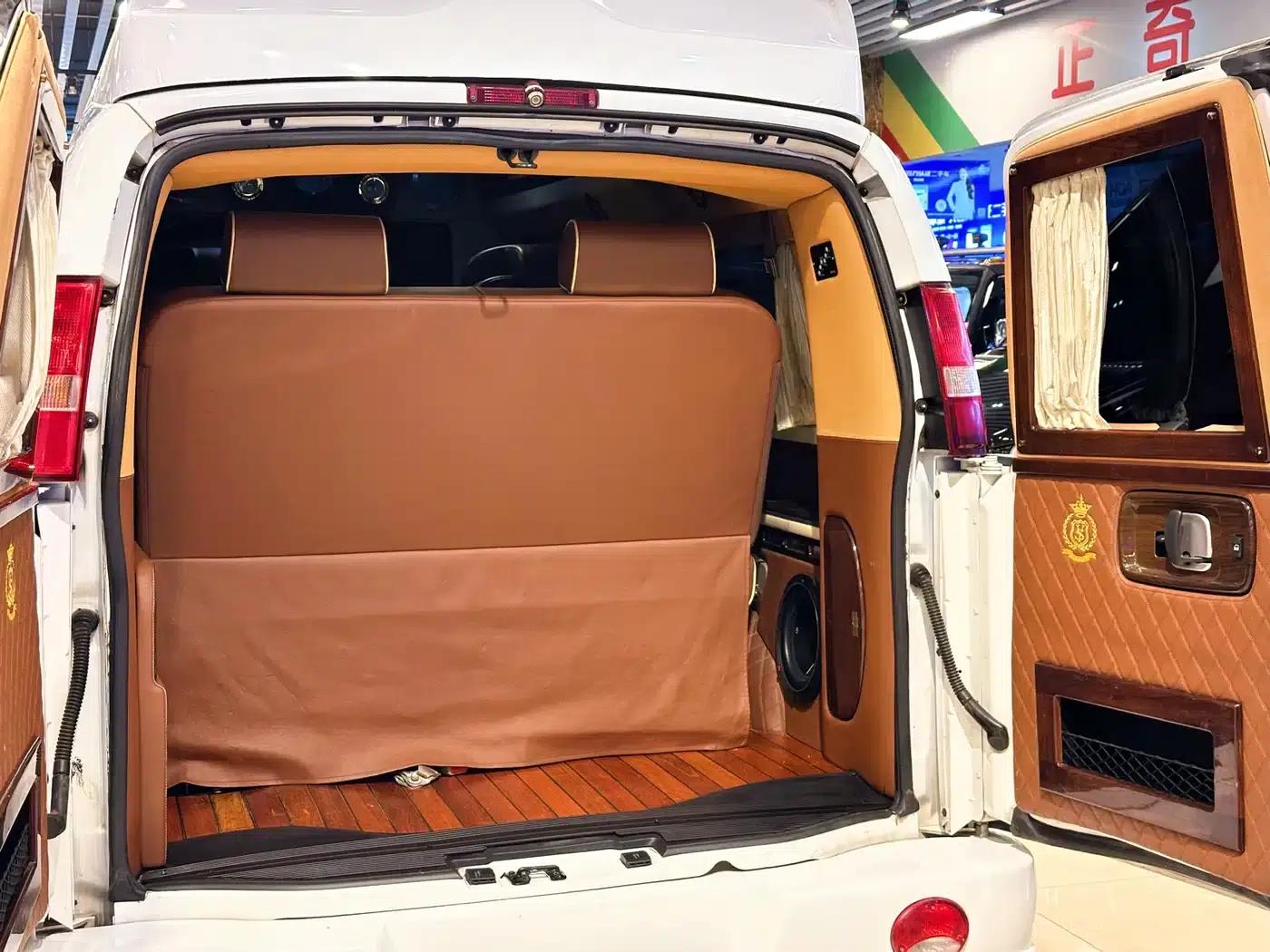 2016 SAVANA 5.3L G600S 4WD Elegant Edition — миниатюра 7