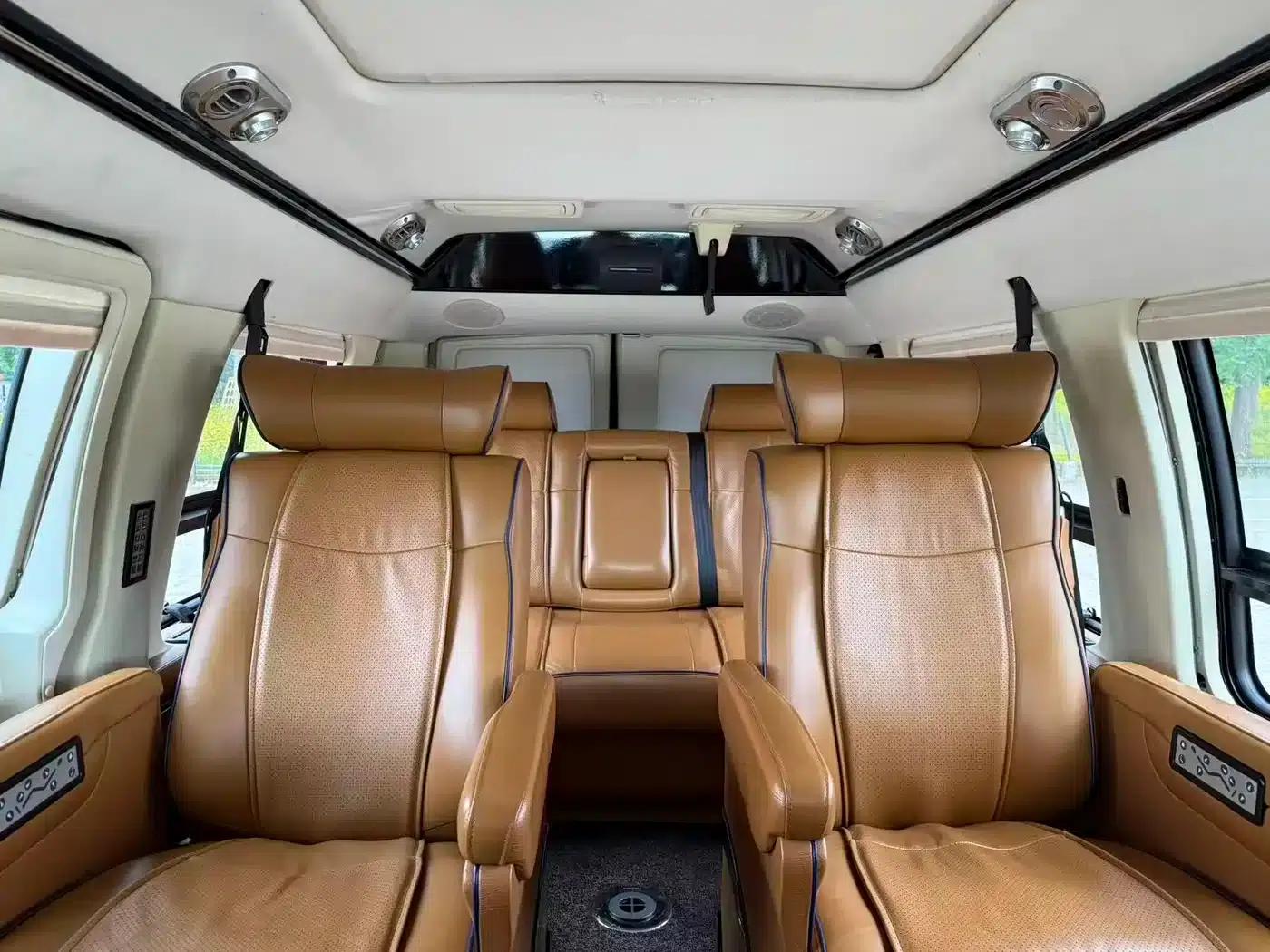 2014 SAVANA 5.3L AWD Leader Edition — миниатюра 11