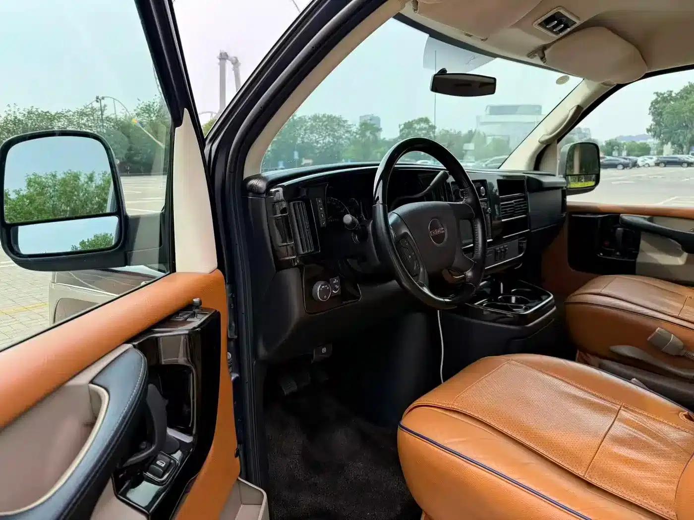 2014 SAVANA 5.3L AWD Leader Edition — миниатюра 12