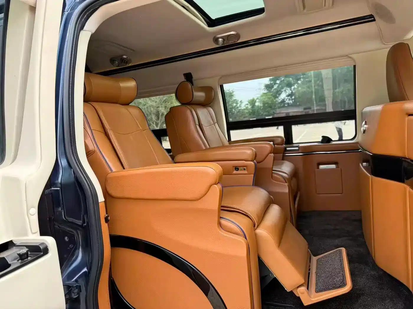 2014 SAVANA 5.3L AWD Leader Edition — миниатюра 14