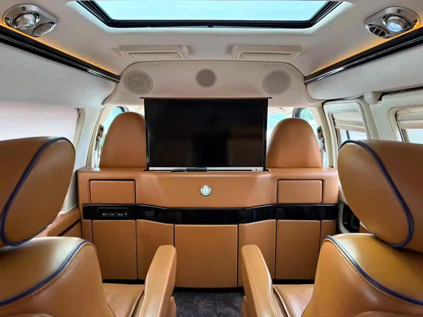 2014 SAVANA 5.3L AWD Leader Edition — миниатюра 17