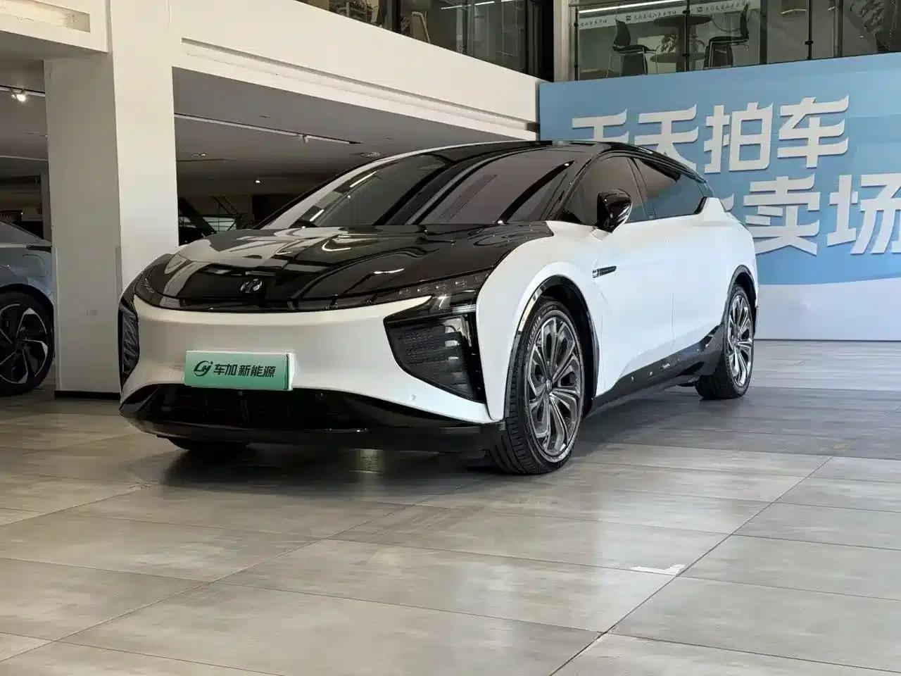 HiPhi X 2021 Flagship Edition 6-seater — миниатюра 1