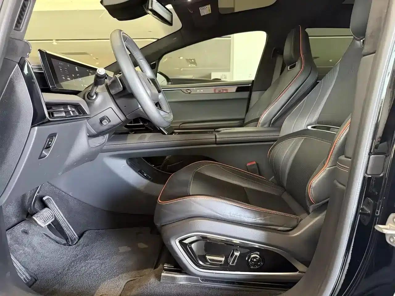 HiPhi X 2021 Flagship Edition 6-seater — миниатюра 6