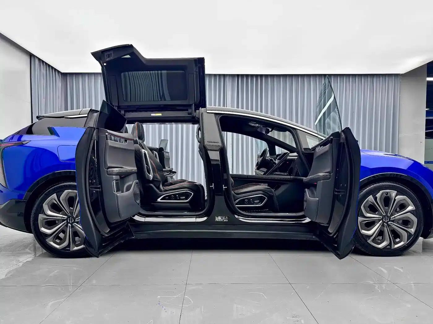 HiPhi X 2021 Flagship Edition 6-seater — миниатюра 13