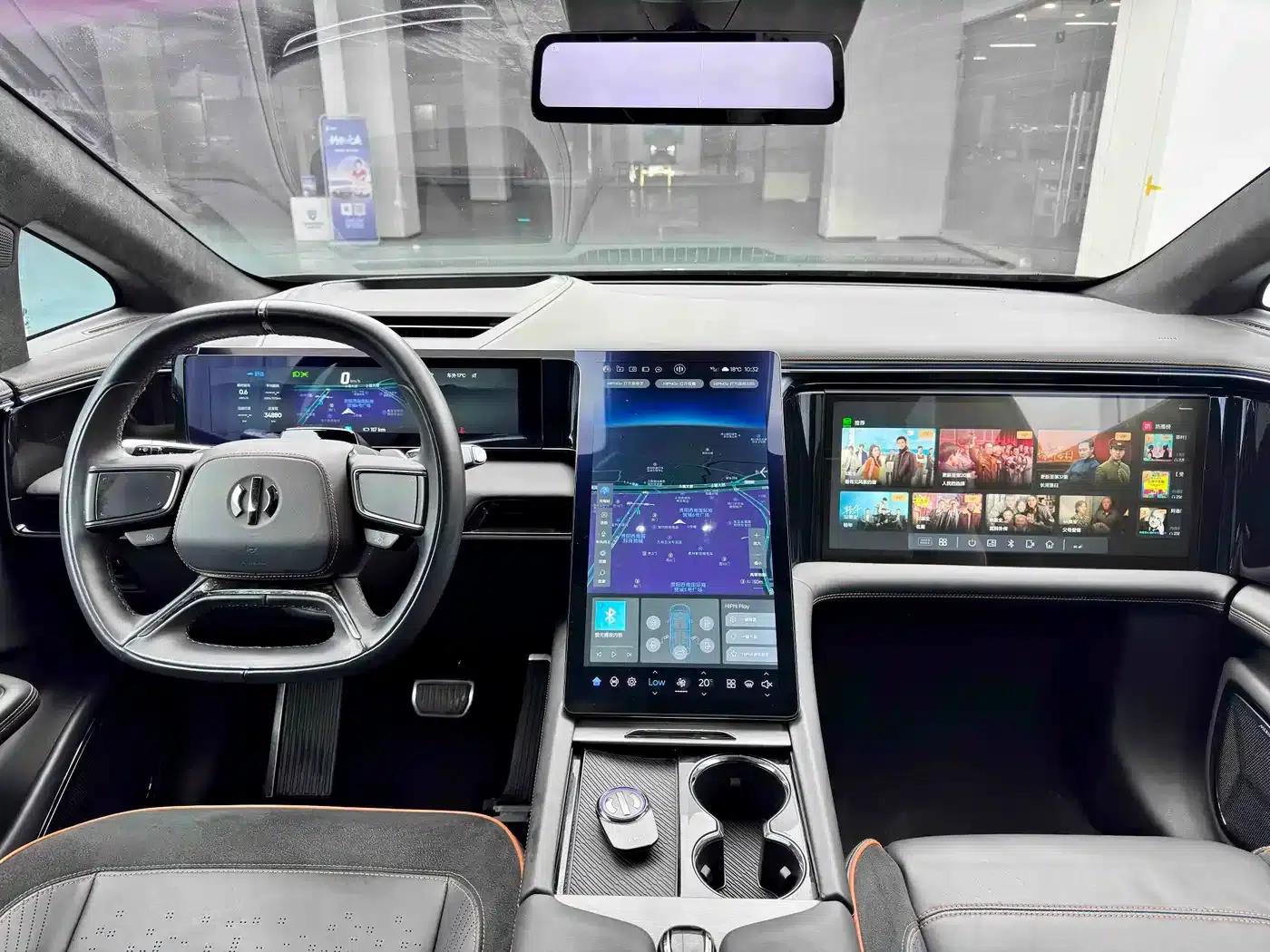 HiPhi X 2021 Flagship Edition 6-seater — миниатюра 29