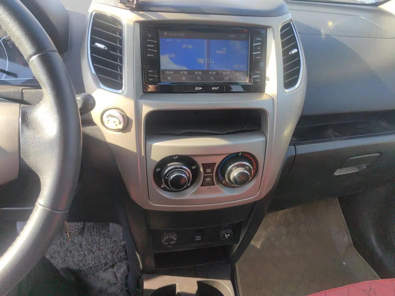 Great Wall M4 2012 1.5L Manual Luxury Version — миниатюра 14