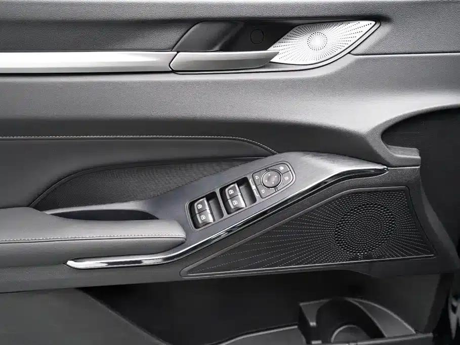 Haval H6 New Energy 2023 DHT-PHEV 110KM Comfort Edition — миниатюра 5