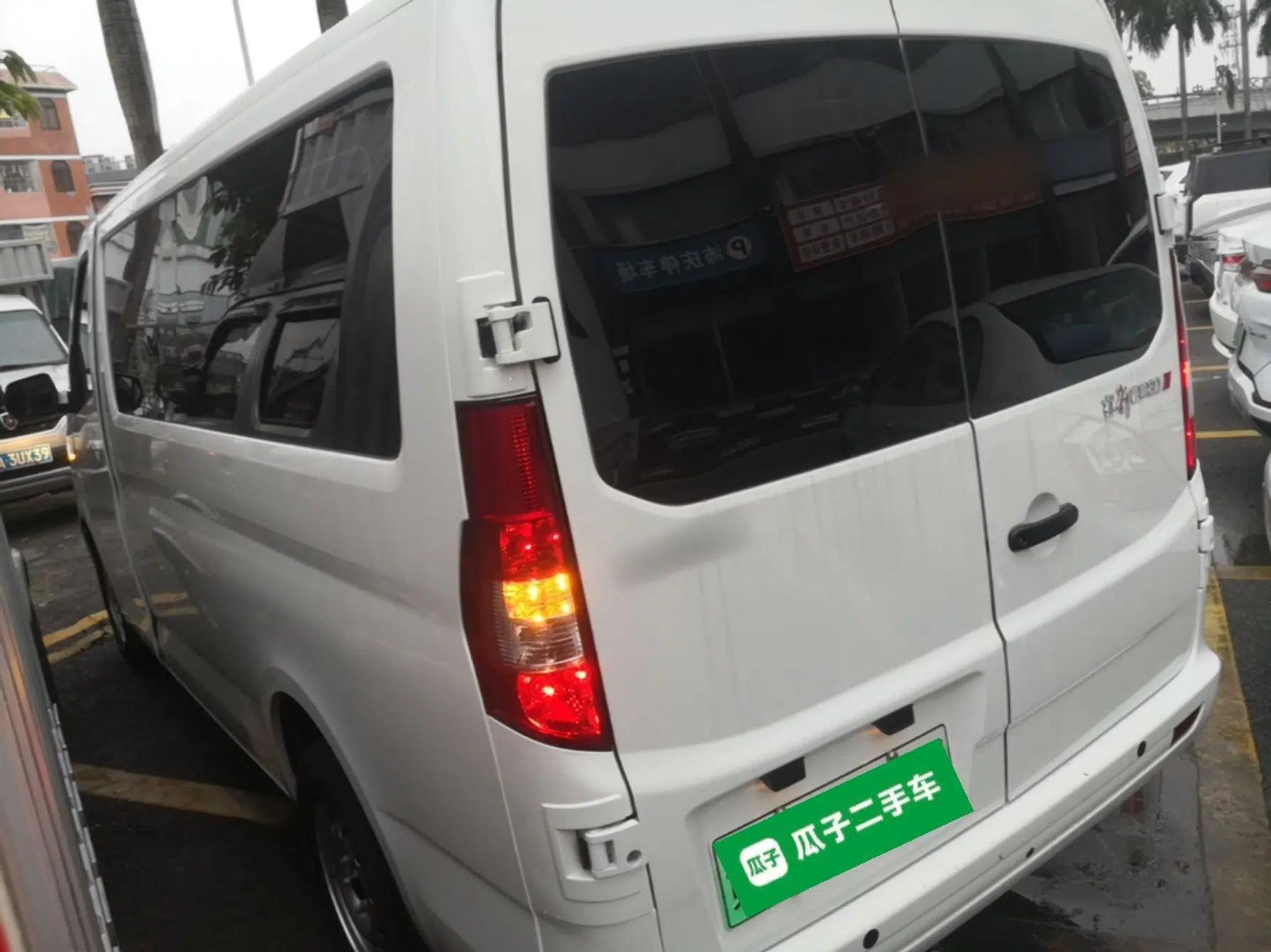 CHANGAN KAICHENG Ruixing EM80 2025 Passenger Version Comfort Edition 6-Seater 300 km Dual-Swing Doors — миниатюра 4