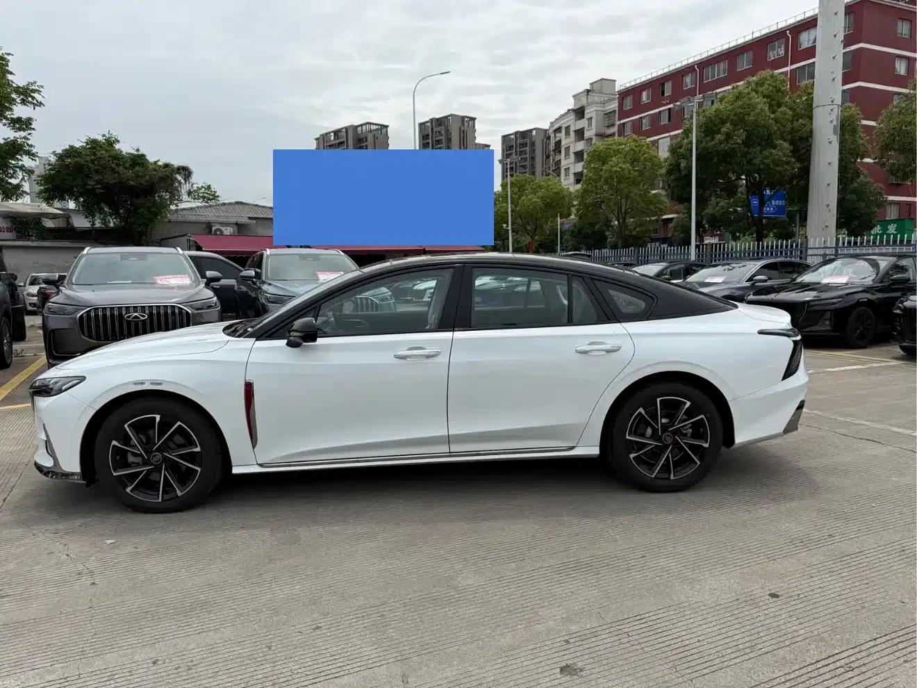 Hongqi H6 2025 2.0T Premium Edition — миниатюра 4