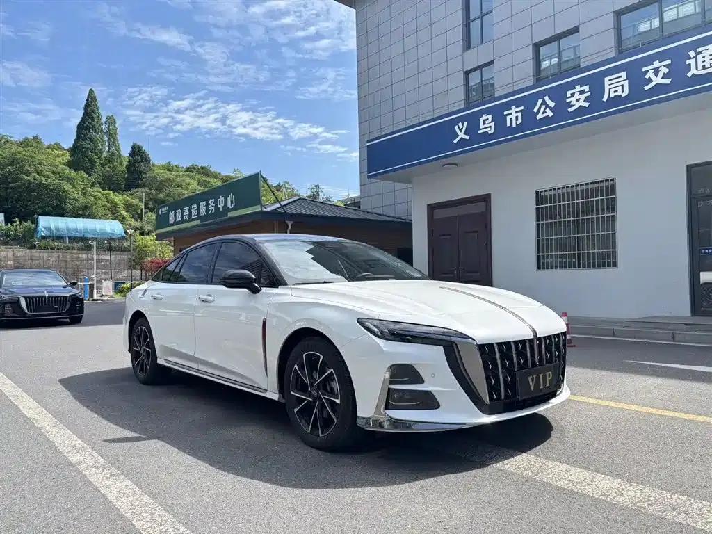 Hongqi H6 2024 2.0T Premium Edition — миниатюра 3