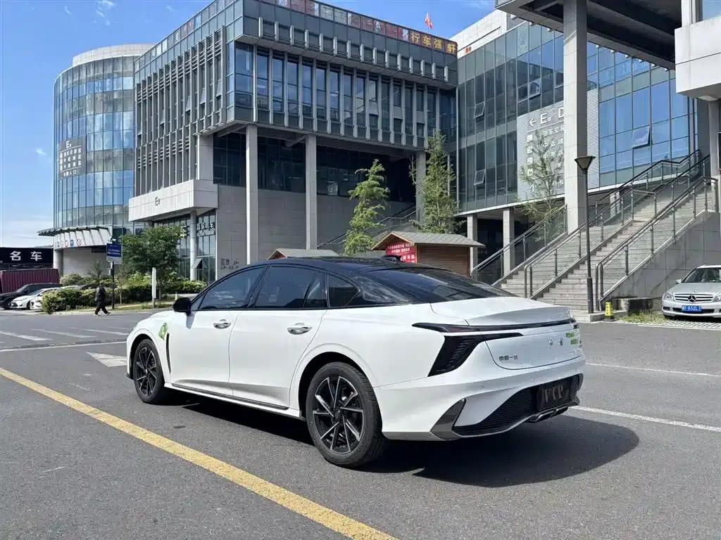 Hongqi H6 2024 2.0T Premium Edition — миниатюра 7