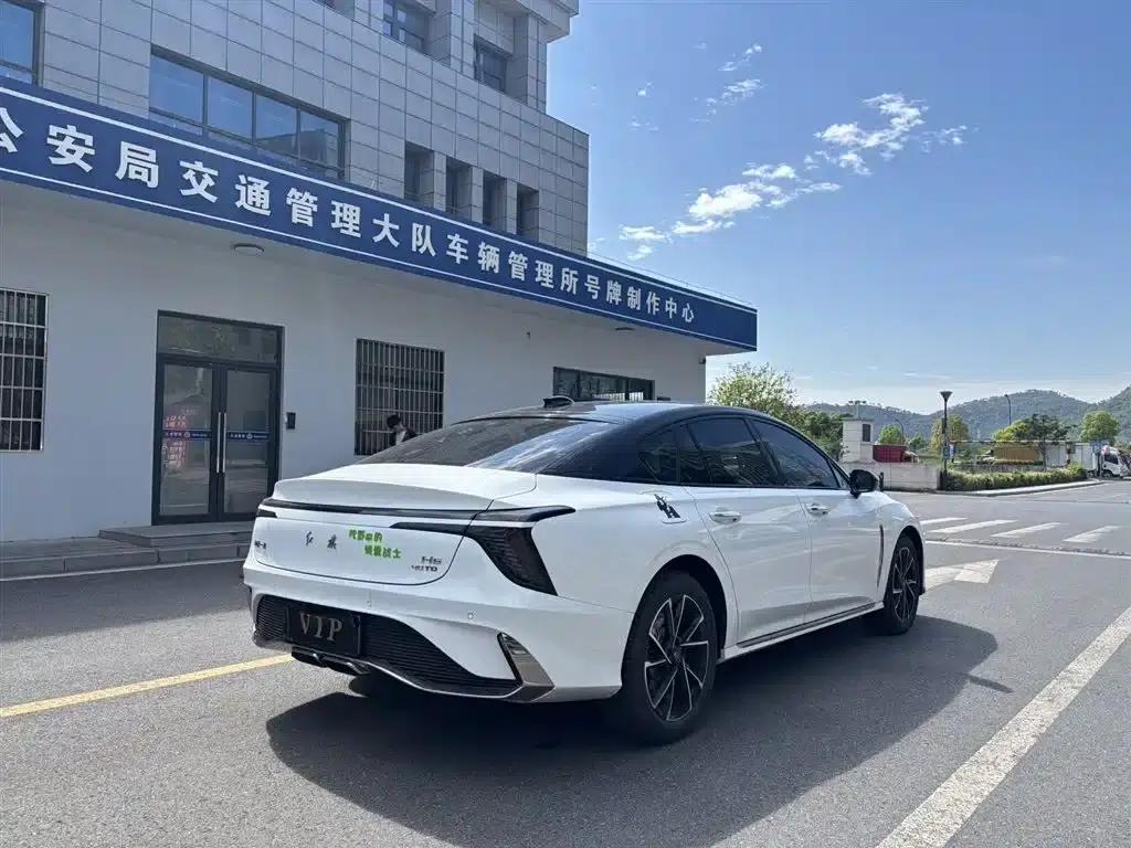 Hongqi H6 2024 2.0T Premium Edition — миниатюра 9