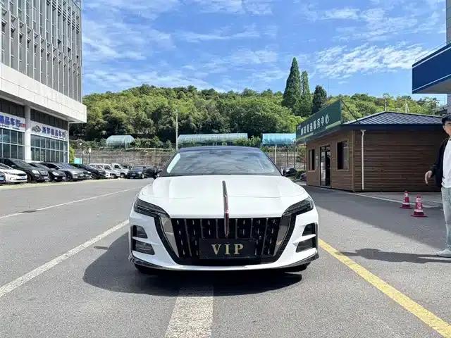 Hongqi H6 2024 2.0T Premium Edition