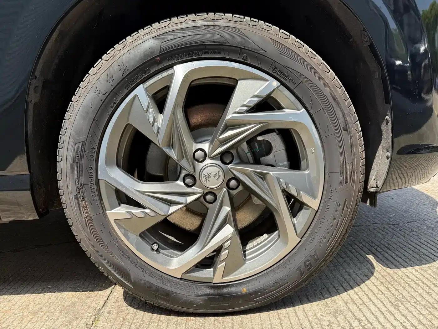 Hongqi HS3 PHEV 2024 Model, 115km/h Performance Edition — миниатюра 16