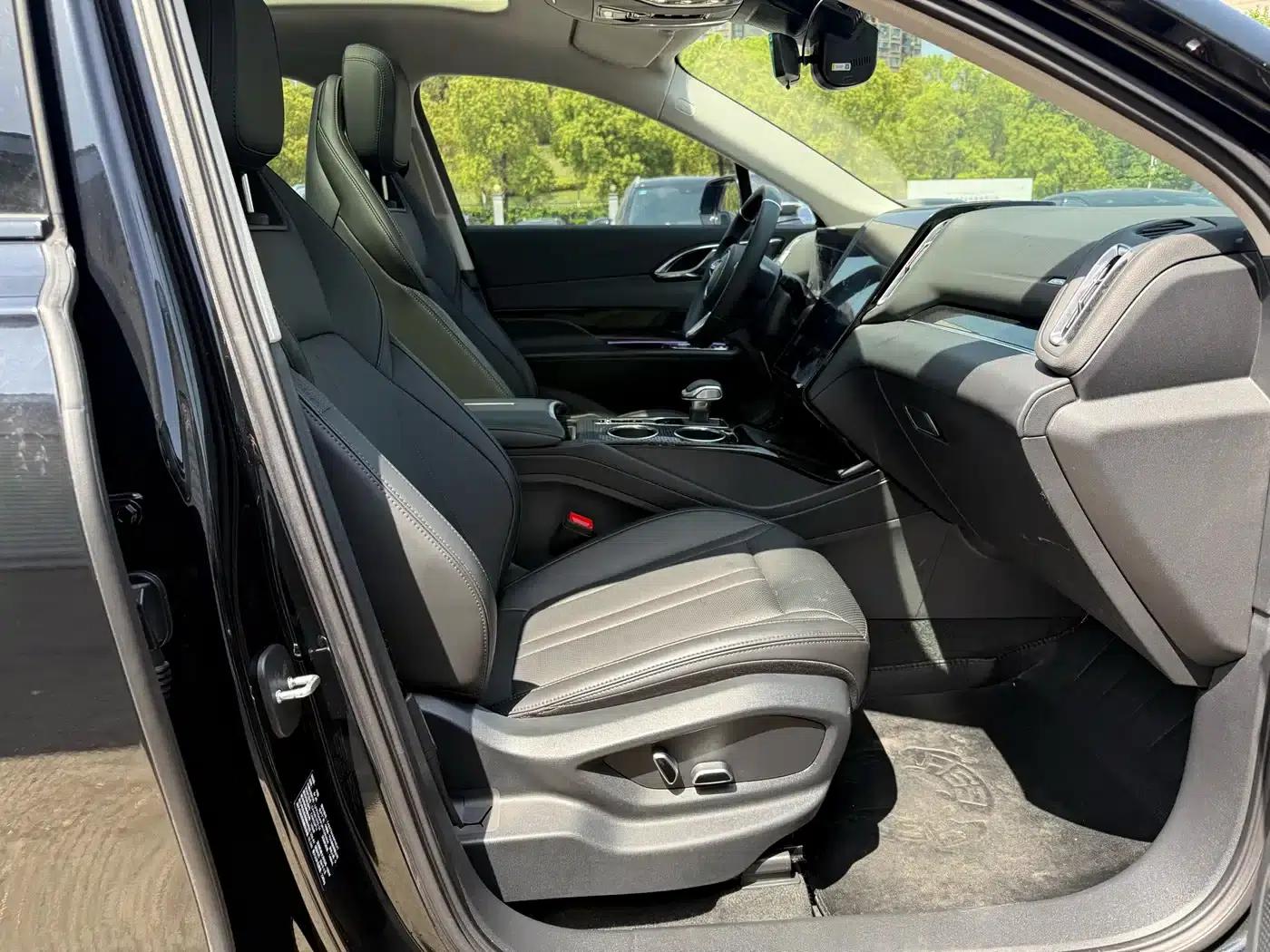 Hongqi HS3 PHEV 2024 Model, 115km/h Performance Edition — миниатюра 17