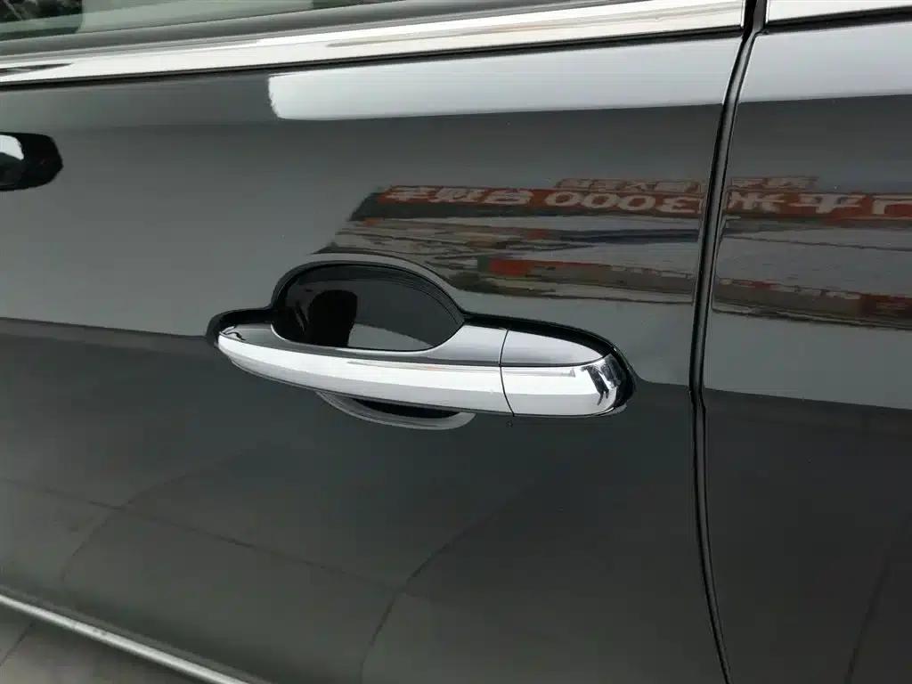 Hongqi H7 2019 1.8T Comfort Edition — миниатюра 18