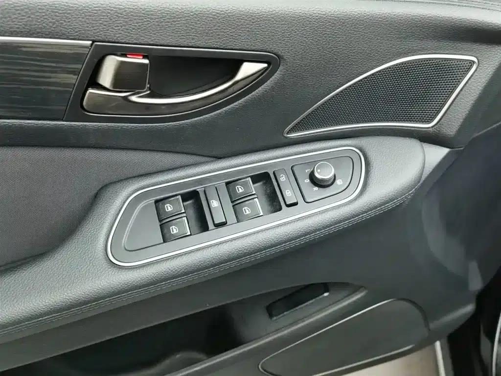 Hongqi H7 2019 1.8T Comfort Edition — миниатюра 8