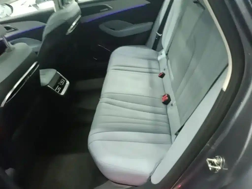 Hongqi H5 PHEV 2025 Model 170 Super Hybrid — миниатюра 17