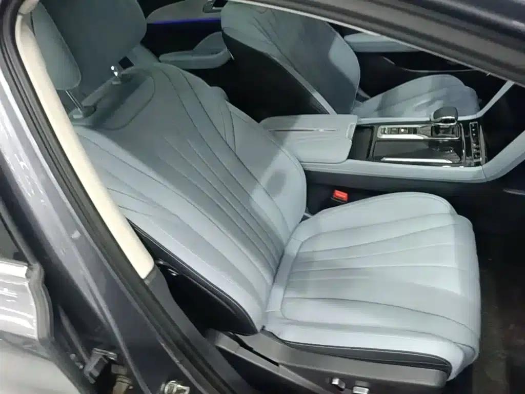 Hongqi H5 PHEV 2025 Model 170 Super Hybrid — миниатюра 25