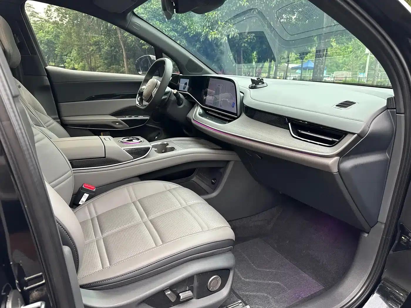 Hongqi Tiangong 08 2025 680 Ultra 4WD Edition — миниатюра 11