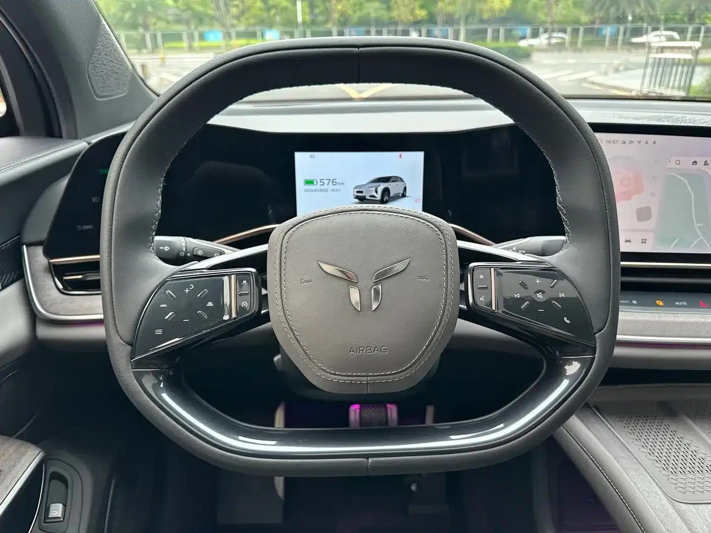 Hongqi Tiangong 08 2025 680 Ultra 4WD Edition — миниатюра 13