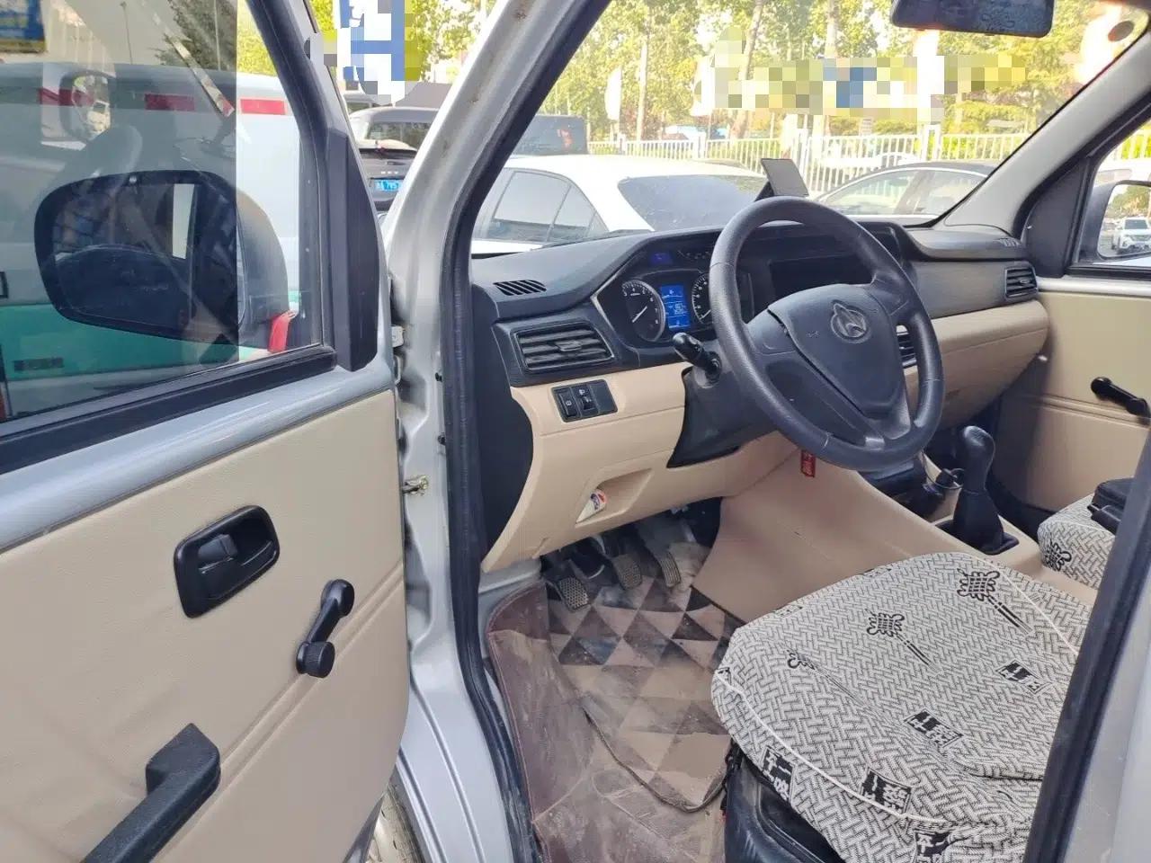 CHANGAN KUAYUE Xing V3 2023 1.3L Gasoline Comfort Model 5-Seater Passenger Vehicle — миниатюра 17