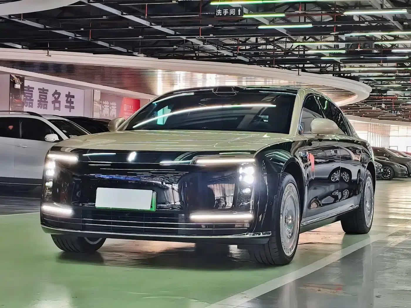 2025 S800 Premium Range Extended Star Executive Edition (4-seater, 192-line LiDAR) — миниатюра 1