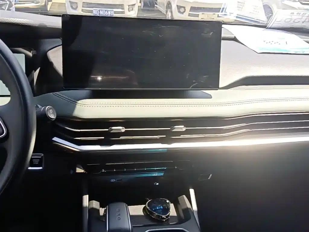 Haoyue L 2023 2.0T DCT Luxury Edition — миниатюра 13